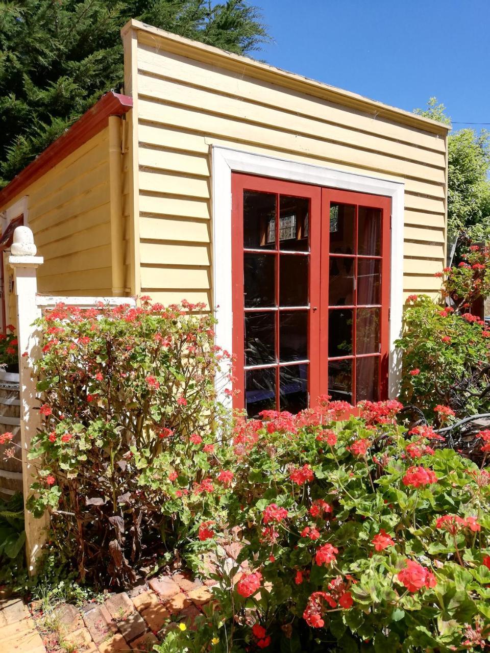 Bookbinders'S Retreat Apartment Oamaru Exterior photo